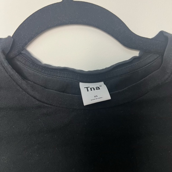 BasicTNA Black Crop - Picture 3 of 3